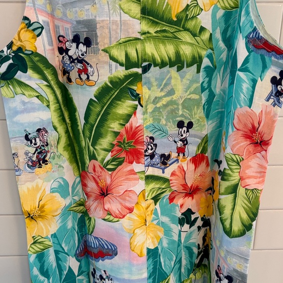 Tommy Bahama NWOT Floral Disney Sleeveless Tank -firm price - Picture 6 of 7